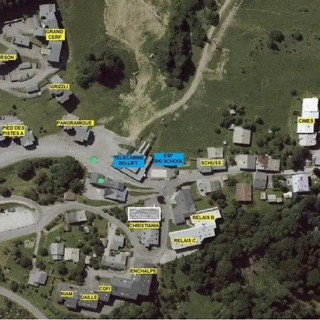 Appartamento 28m² Avec Piscine, Balcon, Parking - St-jean-d'aulps - Fr-1-573-88 Saint-Jean-dʼAulps